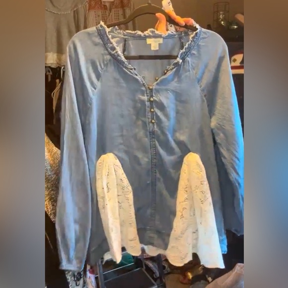 Custom Upcycled Sundance Shirt With Lace Ans Burlap Now ONE OF A KIND Size Small - Picture 1 of 2